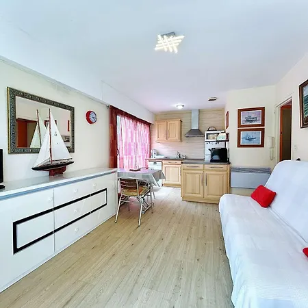 Apartamento 2 Avec Terrasse Et Parking A La Baule, Proche - Fr-1-245-218